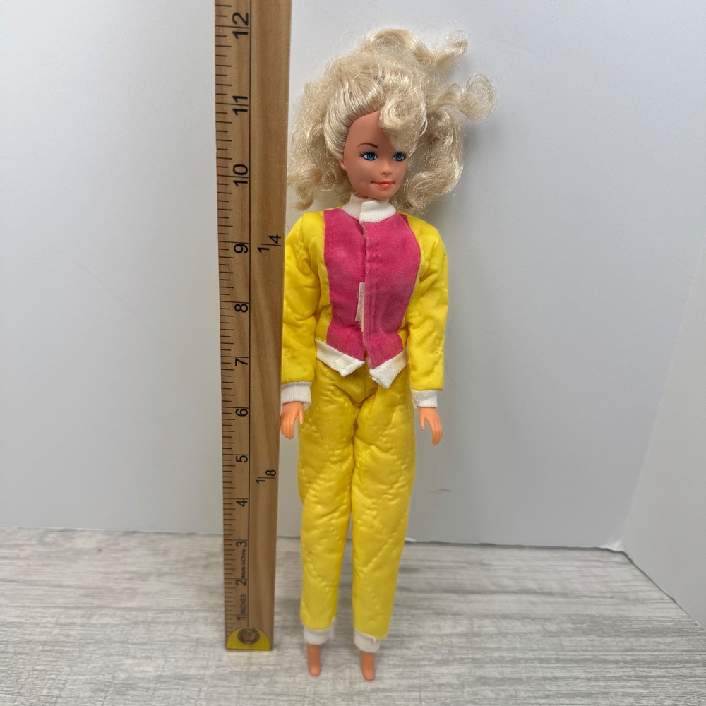 Vintage Ski Suit Outfit Fashion for Barbie's Yellow Pink Quilted with Doll Retro - Picture 3 of 11